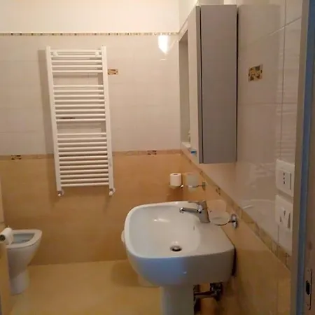 Paradise Hotel *
